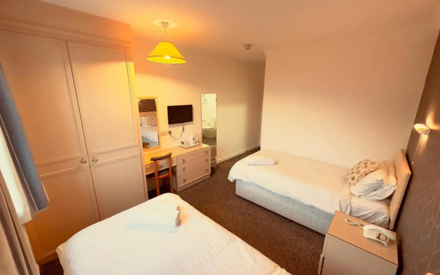Pine Lodge Hotel & Restaurant Mansfield