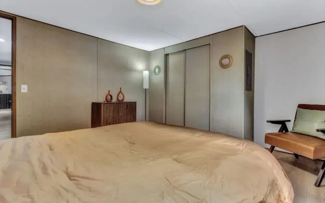 Groovy Guest House