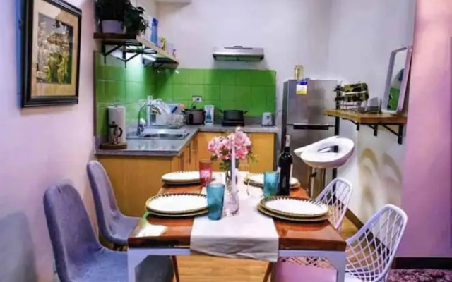Romantic Purple 1-bedroom 5-8 pax in CDO