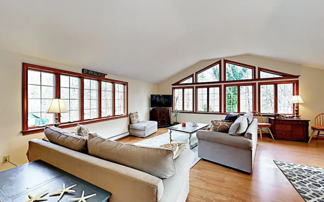 Hilltop - 3 Br Home