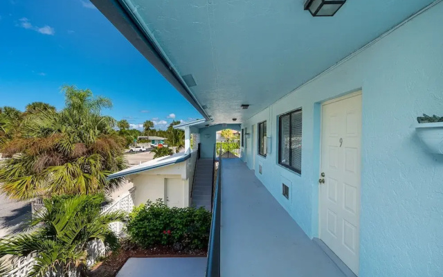 Seven Palms Hotel & Apartments