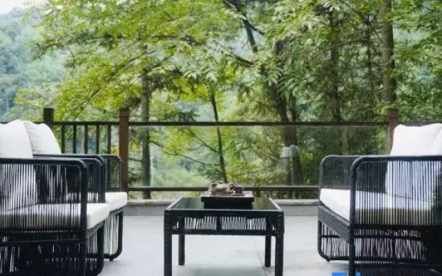 Xingchuan Yulu Academy & Inn