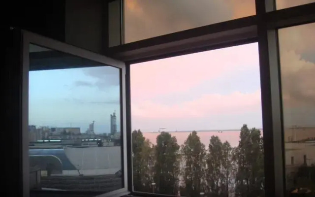 LxRiverside Suite