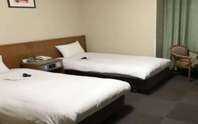 Pearl Hotel Ota