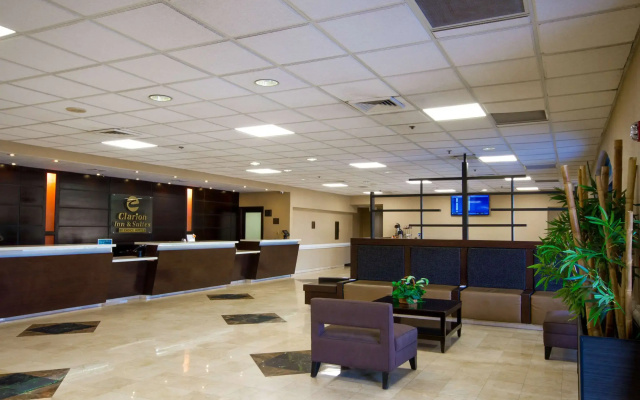 Clarion Inn & Suites Miami International Airport