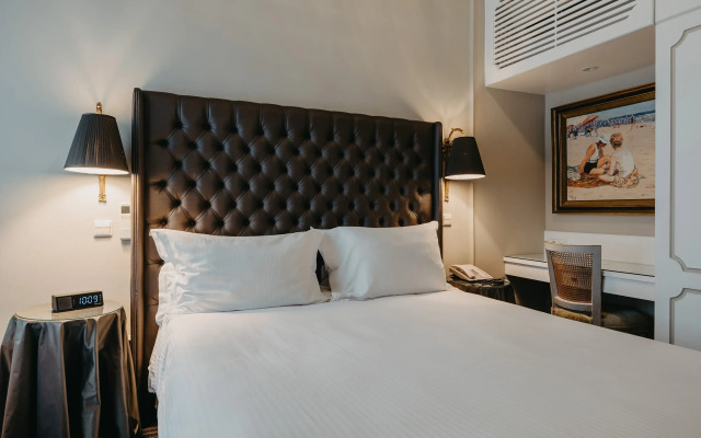 Hotel Manos Premier