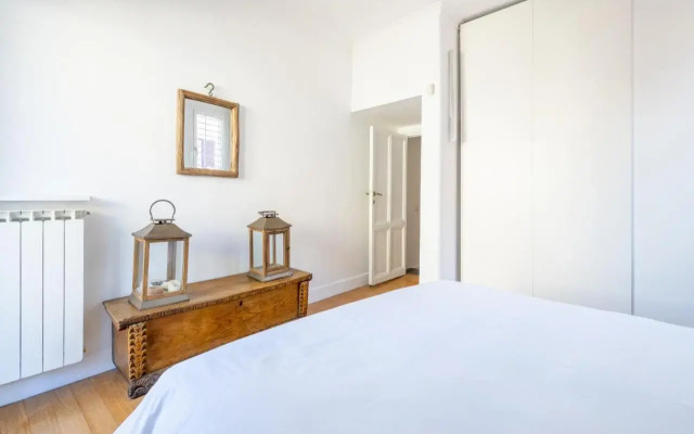 The Right Place 4u Mario de Fiori Apartment