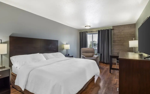 Hotel Fuzion Inn & Suites