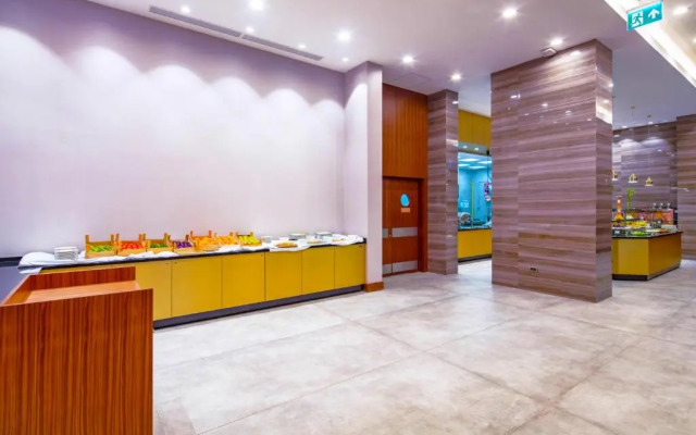Отель Accom