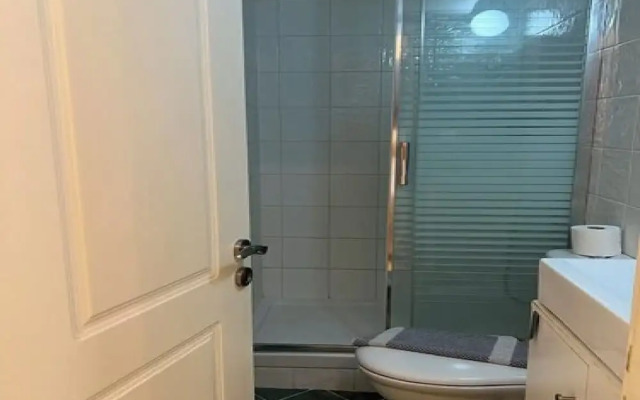 THE CENTRIC Apt. by LOC HOSPITALITY