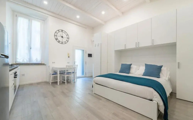 Modern Apartment in Via Carloni by Wonderful Italy