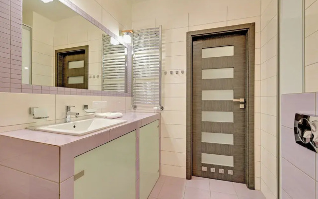 Hallera 165 by Downtown Apartments