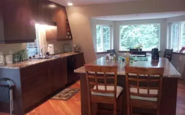 Ruthie's Roost B&B