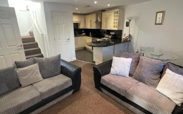 4 Laurel Court