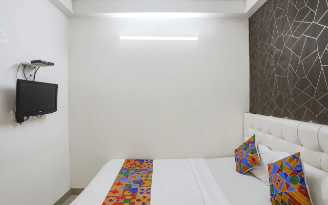 Fabhotel Greenstar Inn