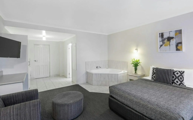Best Western Cathedral Motor Inn