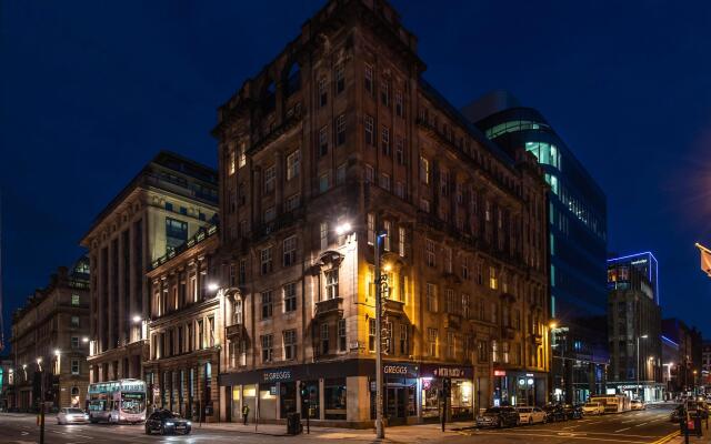Отель PREMIER SUITES PLUS Glasgow George Square Великобритания, Глазго - отзывы, цены и фото номеров - забронировать отель PREMIER SUITES PLUS Glasgow George Square онлайн вид на фасад
