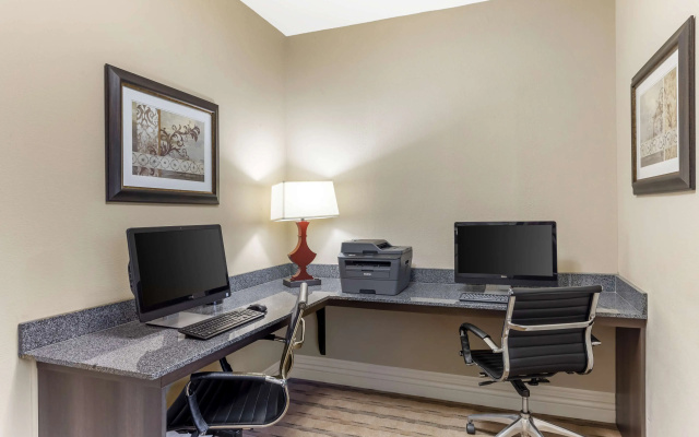 Best Western Plus Burleson Inn & Suites