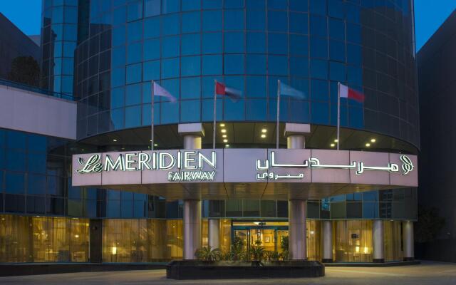 Отель Le Meridien Fairway вид на фасад