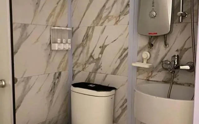 I - Hotel