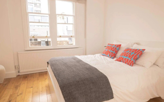 The Notting Hill Crib - Beckoning 2BDR Flat