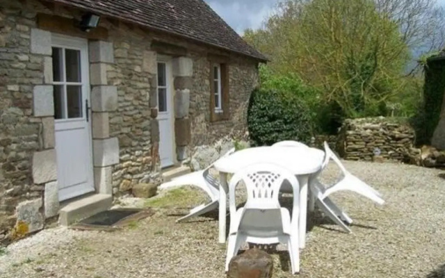 Gîte Moulins-le-Carbonnel, 3 pièces, 6 personnes - FR-1-410-153