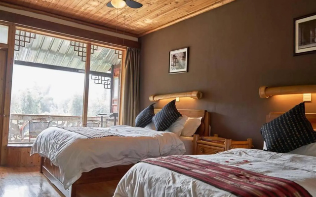 Yangshuo Mountain Retreat