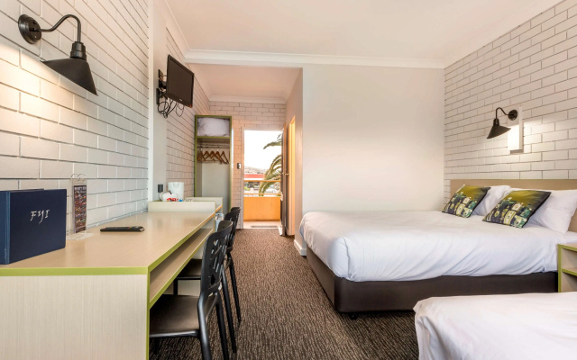 Boomerang Hotel