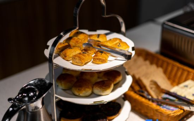 Yueting Mercure Hotel (Xi'an Bell Tower Dacha City Metro Station)