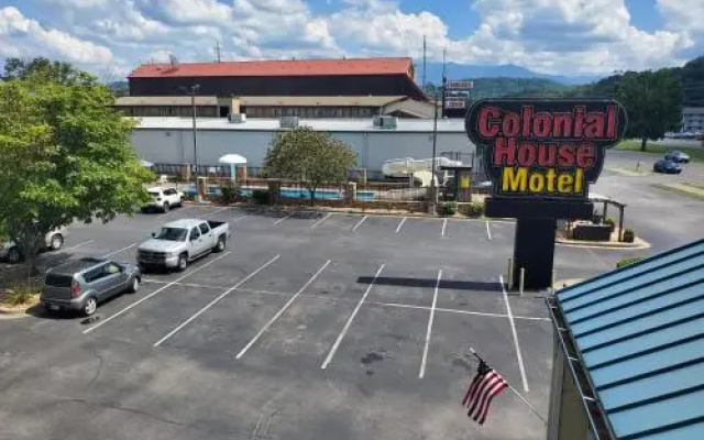Colonial House Motel