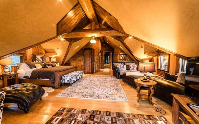 Coyote Bluff Estate