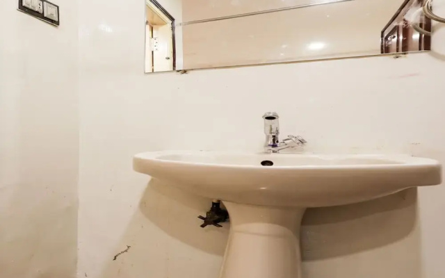 OYO 15753 Vishnu Priya Residency