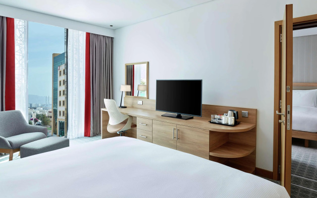 Отель Hilton Garden Inn Muscat Al Khuwair