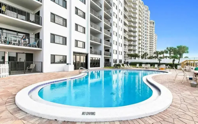 Emerald Towers 503