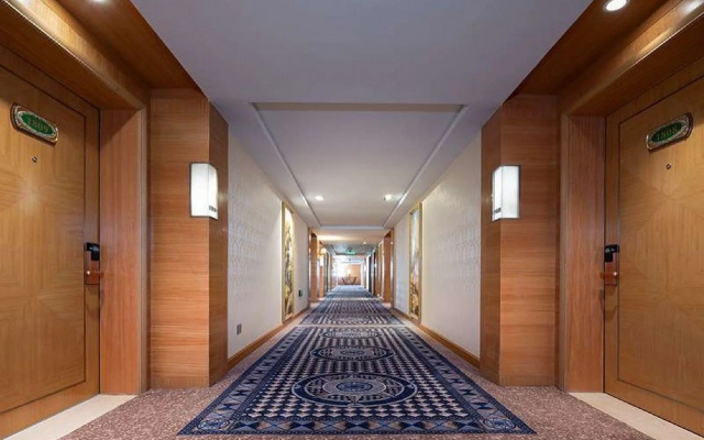 Vienna Royal Hotel (Beijing Miyun)
