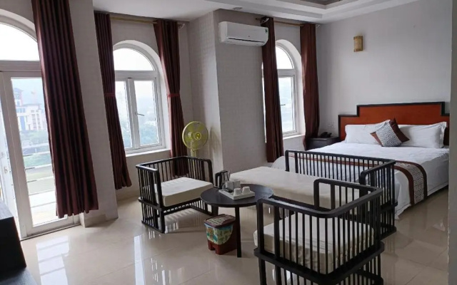 Song Hong View Hotel
