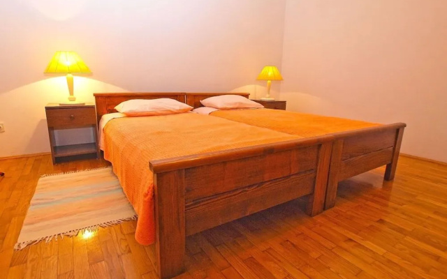 Apartment 1210