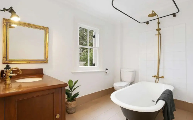 The Paddington White Sanctuary