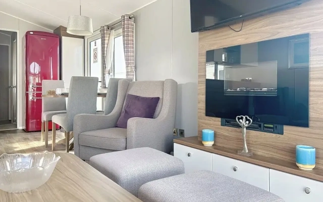 Premium Lodge - Sleeps 8 - Seton Sands Beach