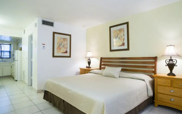 Carriage House Resort Motel
