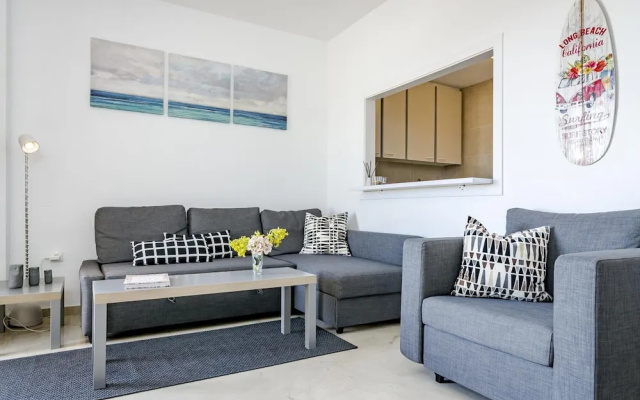LL- 1 Bedroom apt Close to Laguna Village Estepona