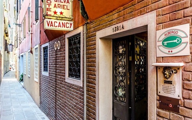Hotel Ariel Silva вид на фасад