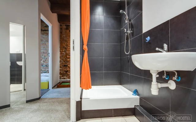 3 Bros Hostel Cieszyn