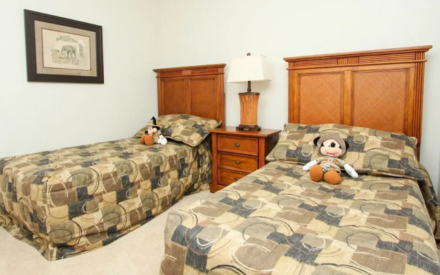 6-bedroom 2505