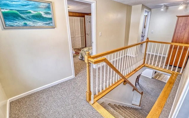 33 West Washington Street 4 Bedroom Home by RedAwning