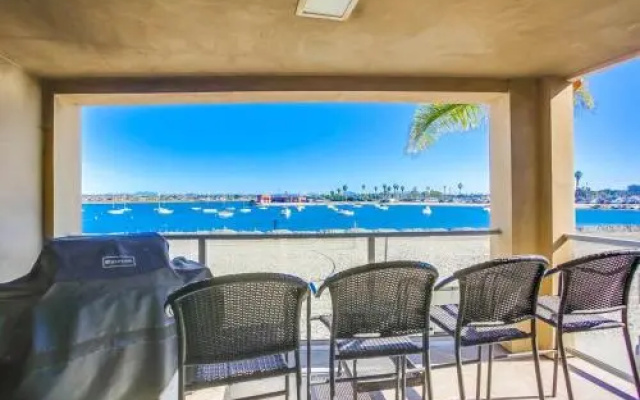 Waterfront Getaway 4 Townhouse