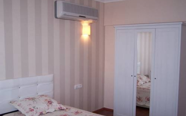 Airport House