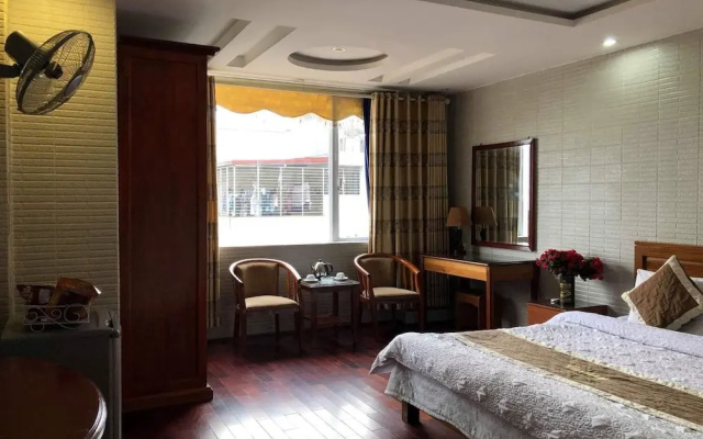 Luxury Hotel