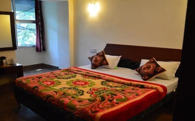 Seasons Hotel