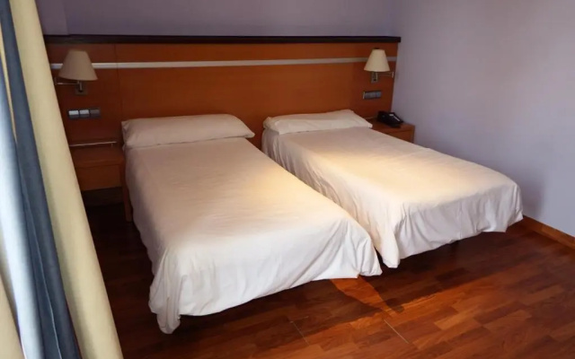 Hotel Isur Llerena